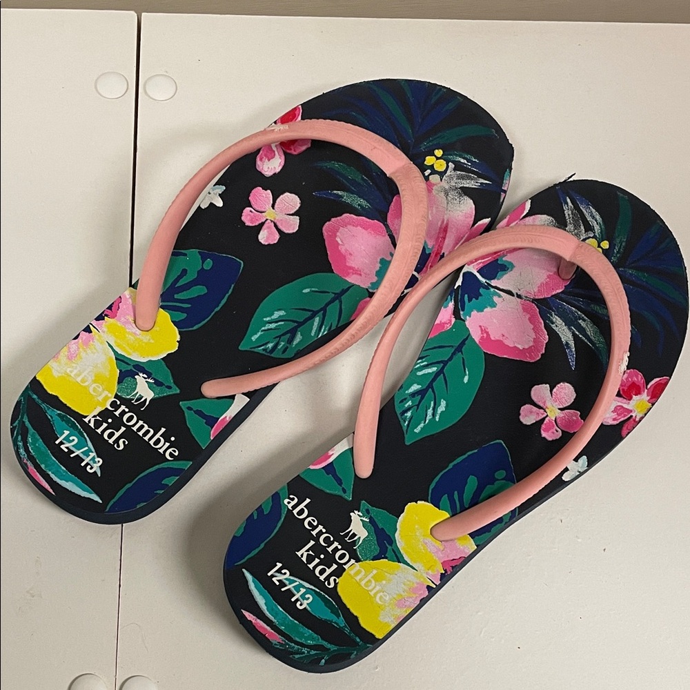 Abercrombie Kids Pink Strap Floral Sandals